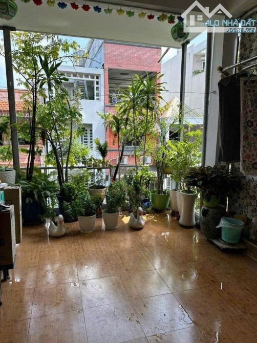 MẶT TIỀN KINH DOANH Q1  NHỈNH 350 TRIỆU M2 - 2