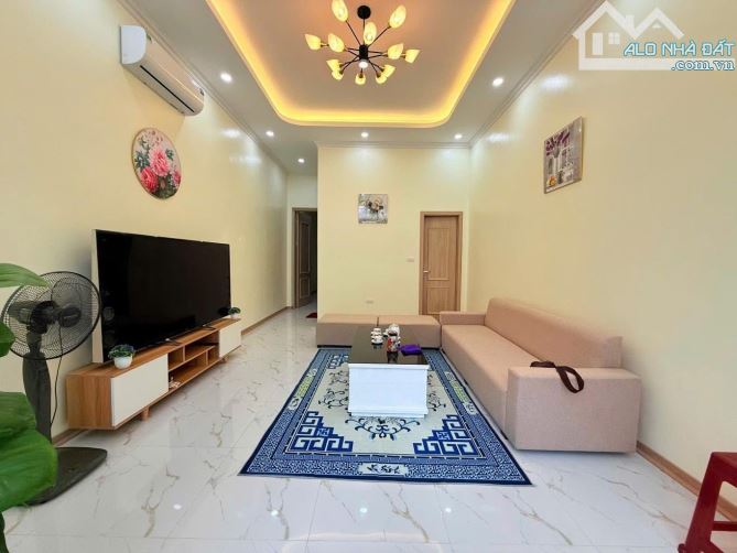 Bán nhà Đường Ba Tháng Hai Quận 10 – 4.1x11m, 4 tầng mới, giá 9.5 tỷ. Gần ST Satra Mart - 2