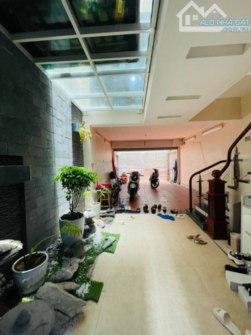 BÁN NHÀ HOÀNG VĂN THÁI - Q. THANH XUÂN - 95M - 22,5 TỶ - PHÂN LÔ - Ô TÔ TRÁNH - KINH DOANH - 2