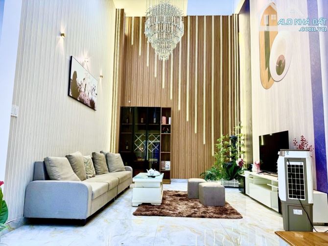 Bán nhà Gò Vấp 9.4 Tỷ, Nguyễn Tư Giản, Phường 12, Khu Phân lô, ô tô vô nhà - 2