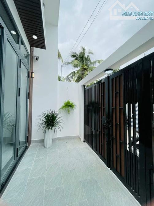 Bán gấp căn nhà cấp 4, SHR, 92,1m2, Tân Thông Hội, Giá 850tr. - 2