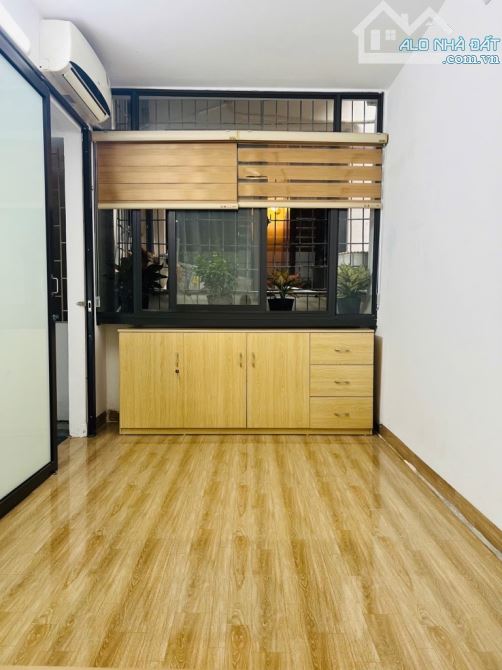 Bán siêu phẩm khâm thiên tt đống đa lô góc hai thoáng khách mua chỉ việc sách Vali về ở - 2