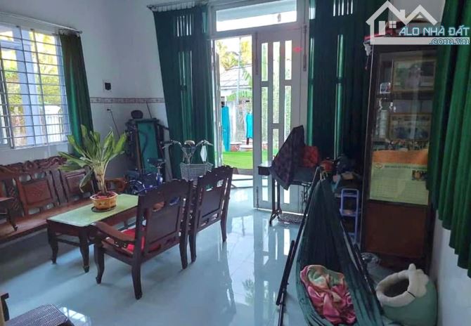 Chủ ngộp bán gấp nhà C4 ở Xuân Thới Sơn - Hóc Môn, . DT 85m2, giá 700 triệu. SHR. - 2