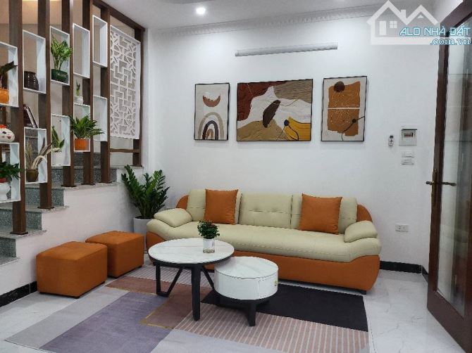 🏡 NHÀ MỚI TINH – LÔ GÓC 2 MẶT THOÁNG – TẶNG FULL NỘI THẤT  📍 Ngọc Trì – Long Biên  Diện - 2