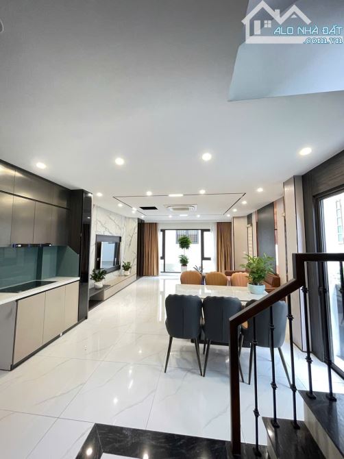NHÀ ĐẸP BỒ ĐỀ - LONG BIÊN 55M 6TẦNG THANG MÁY - MẶT TIỀN 5 Ô TÔ VÀO NHÀ..  🌲🏠 Ngõ rộng t - 2