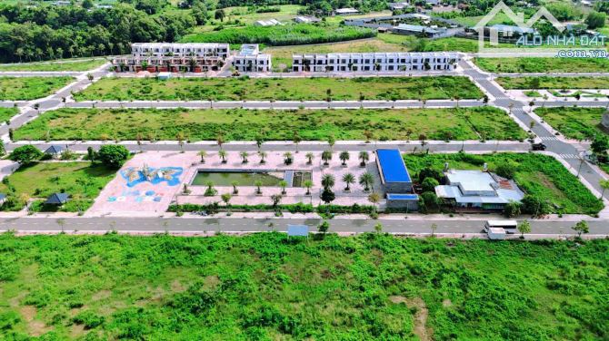 KẸT TIỀN BÁN GẤP LÔ ĐẤT ĐẸP NGAY TRUNG TÂM PHÁT TRIỂN, GẦN VÒNG XOAY HÒA LONG TP. BÀ RỊA - 2