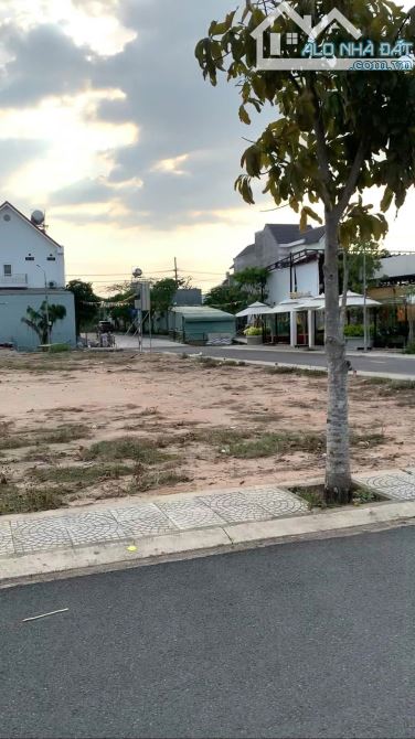 CỰC HOT! LÔ ĐẤT CÁCH SÂN BAY LONG THÀNH 5KM - GIÁ 10TR/M2 DÂN CƯ HIỆN HỮU, SỔ HỒNG RIÊNG - 2
