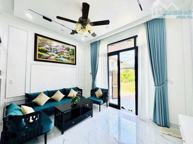 Nhà 2 tầng đẹp Vân Dương kiến trúc đẹp mắt - TP Huế - 2