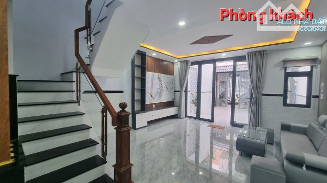✅DIỆN TÍCH 100m2✅Ô TÔ ĐẬU TRONG SÂN ✅4 PHÒNG NGỦ, NHÀ 2 TẦNG THUẬN TIỆN ĐI MỌI NƠI GIÁ RẺ - 2
