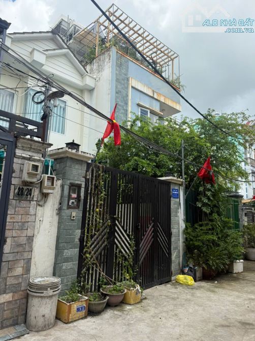🌹🌹CHỦ BÁN GẤP GIẢM 100TR- GIÁ MỚI NHỈNH 5 TỶ XX- THẠNH LỘC- Q12 - NHÀ ĐẸP VÀO Ở NGAY - 2