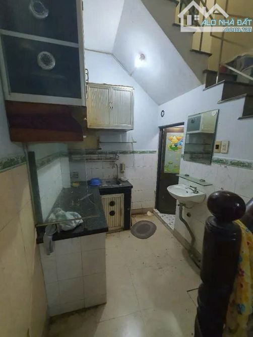 BÁN NHÀ NGÔ QUYỀN – P.6- QUẬN 10 – GIÁ TỐT, Ở NGAY- 4 TẦNG- 3PN- DTSD 74m2- 4.68 TỶ TL - 2