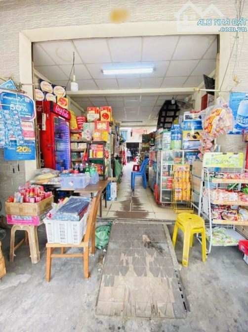 Hạ 5 tỷ, Mặt tiền Nguyễn Văn Cừ ngay Quận 1, kinh doanh đỉnh DT 186m2 ngang gần 5m - 2