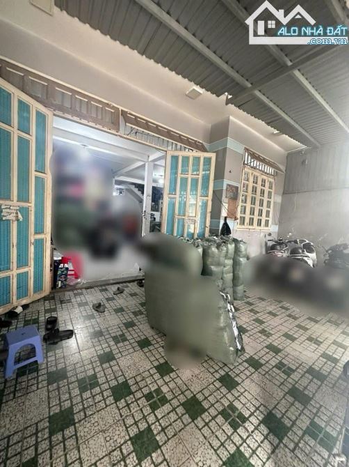 Nhà 3  tầng hẻm 1/ Nguyễn Văn Quá, DT 7,2x20 nỡ hậu 11,2m Giá 8,2 tỷ còn TL: - 2