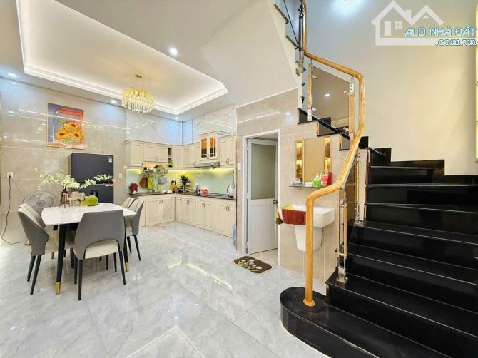 BÁN NHÀ KHU DÂN CƯ SẦM UẤT ĐƯỜNG HÒA BÌNH TÂN PHÚ 4 TỶ 150TR SHR 56.7M2 - 2