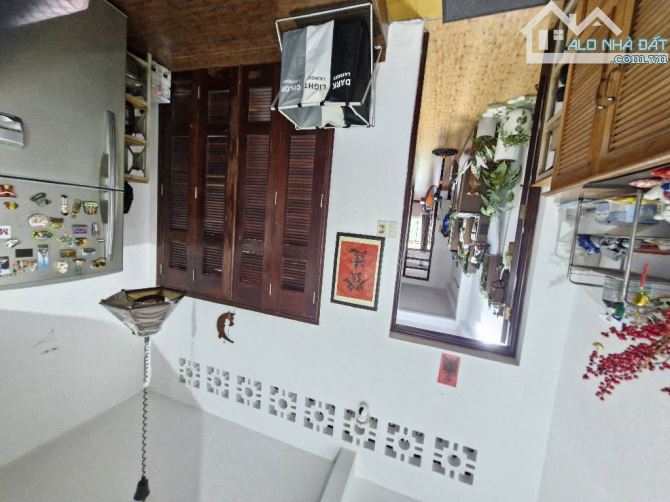 MẶT TIỀN KD SIÊU ĐẲNG SÁT CHỢ BẾN THÀNH DÒNG TIỀN KHỦNG 6 TẦNG 4X17 NHỈNH 100TỶ - 2