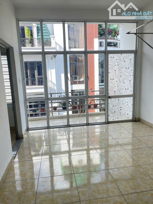 Chỉ 5,2 tỷ nhà 3 tầng 60m2 siêu đẹp khu TĐC Xi Măng, Sở Dầu, Hồng Bàng - 2