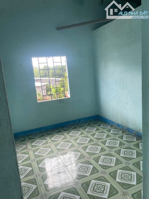 BÁN ĐẤT CÓ NHÀ CẤP 4 NHỎ MẶT TIỀN TL8B. - 2