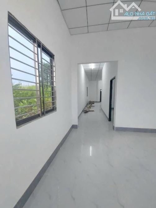 Thu vốn ! Bán gấp căn nhà MT bán trà sữa ở gần TT Trảng Bàng 134m2 SHR giá 740tr - 2