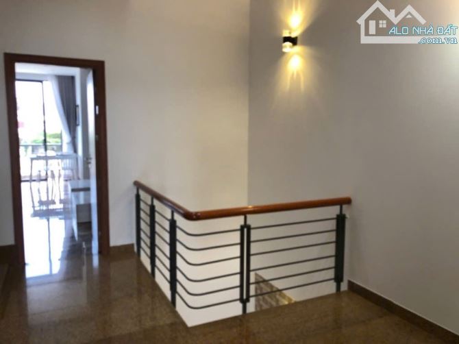Siêu phẩm Tòa căn hộ 5tầng, khu bãi biển Sơn Thủy gần đường Minh Mạng - 2