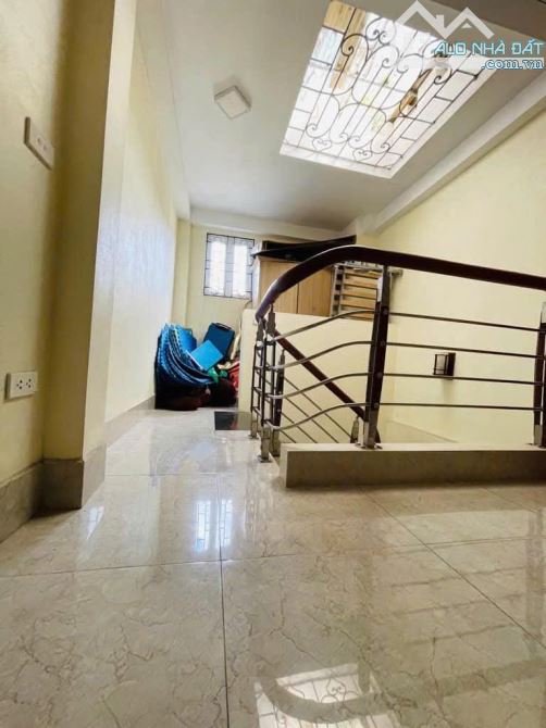 Cần bán Nhà Phố Bùi Ngọc Dương - OTO - 35m2 x 4 Tầng - Khu dân trí cao - Sổ vuông đẹp - 2