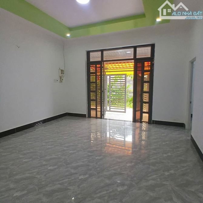 Cần bán gấp căn nhà ở 1/ Đ. Tân Hiệp 18 , Hóc Môn 94m2 - Sổ hồng riêng - giá 870tr - 2