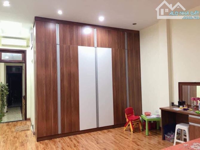 BÁN GẤP NHÀ MẶT NGÕ 12 ĐÀO TẤN,BA ĐÌNH.DT:80M2.MT:5,2M.TRƯỚC NHÀ RỘNG 7M.Ô TÔ TRÁNH - 2