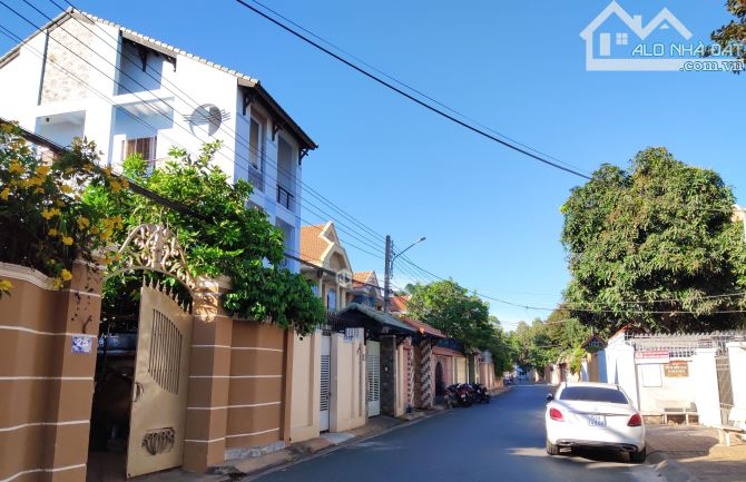 Bán lô đất ~400m2 đường Nguyễn Hới , Vũng Tàu , Giá 19.8 tỷ giá đầu tư gần biển 1km - 2