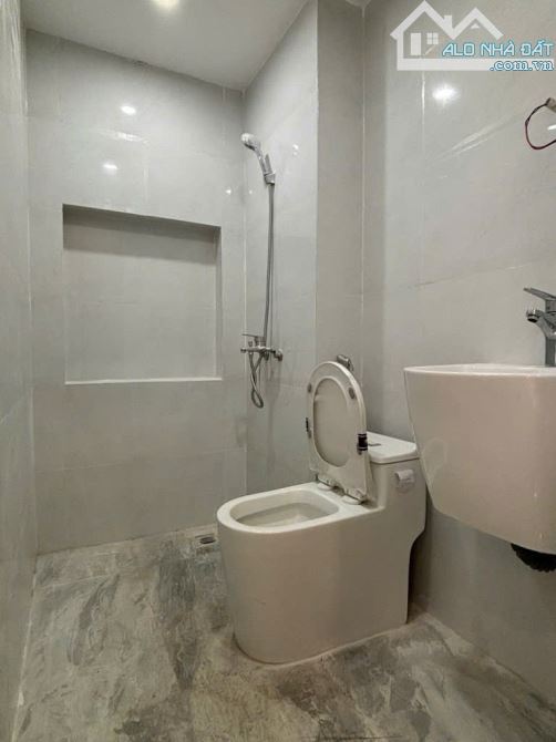 Bán nhà Võ Chí Công 64m2, 4T, MT 5.2m, ngõ ôto tránh, 20.4 tỷ - 2