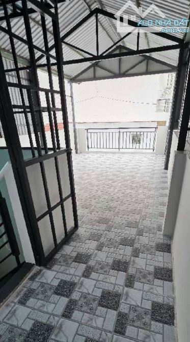 Bán nhà Tỉnh Lộ  10 - Tên Lửa 41m2 nhỉnh 4 tỷ hẻm rộng thoáng - 2