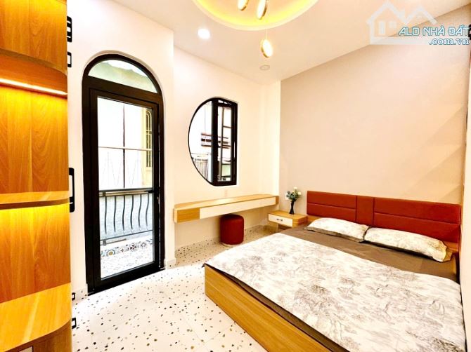 Nhà bán siêu đẹp 1 lầu 2 phòng ngủ hẻm Huỳnh Văn Bánh, Phú Nhuận - 2