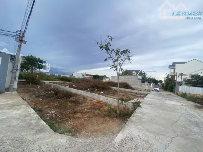Bán lô 2 mặt tiền ga lê duẫn, cách trường chinh chỉ 50m - 2