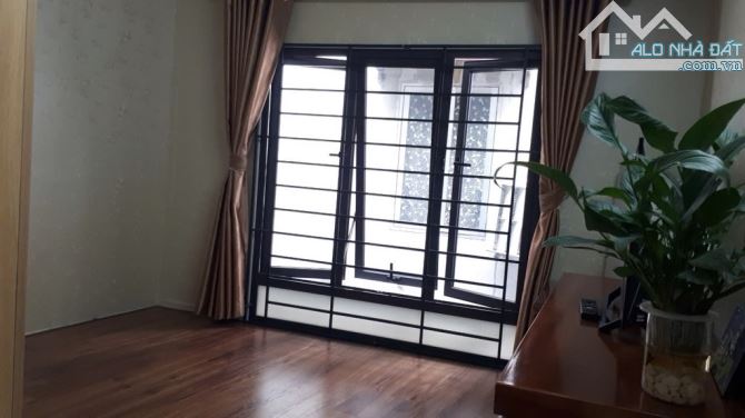 Nhà 3 tầng ngõ 273 Nguyễn Khoái, 25m² giá 2.98 tỷ – gần phố, tiện ích ngập tràn - 2