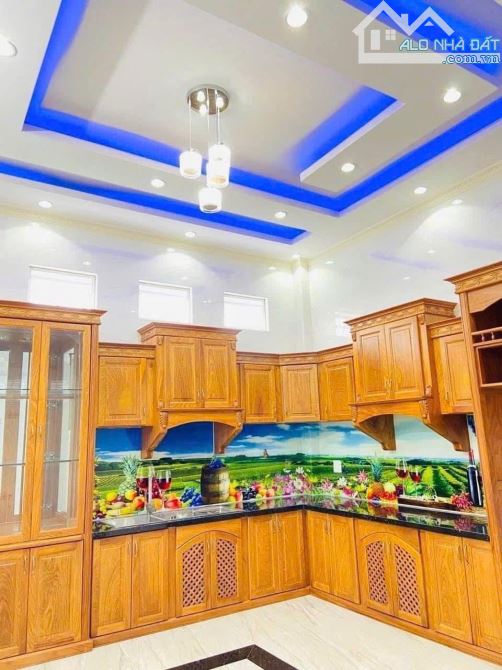 BÁN NHÀ 3 LẦU MẶT TIỀN ĐƯỜNG TRẦN BẠCH ĐẰNG , ĐANG CHO THUÊ 22 TR/TH - 2