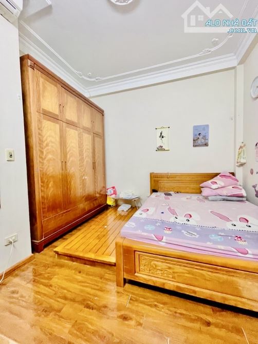 NGAY NGÃ 4 VẠN PHÚC-TỐ HỮU-DT40m-5tầng x 4ngủ-DÂN XÂY-Chưa đến 8đ - 2