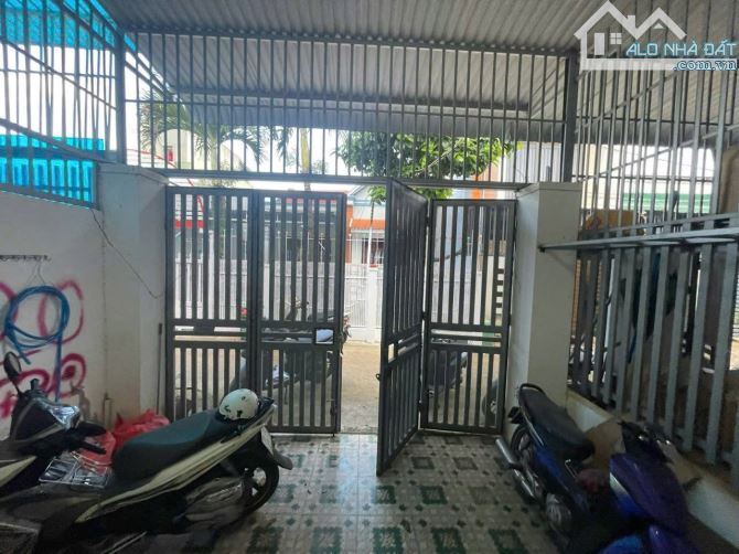 NHÀ HẺM 102 NGUYỄN TẤT THÀNH HẺM Ô TÔ GẦN HOA VIÊN NGUYỄN TẤT THÀNH - Loctran - 2