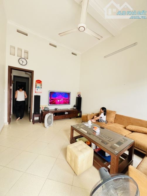 Nhà phân lô Phú Diễn gần ô tô 71m x2T MT 3.8m giá 14,5 tỷ - 2