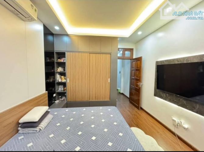 BÁN NHÀ LÔ GÓC 2 MẶT NGÕ – PHỐ ĐỖ NHUẬN – CẠNH CV HÒA BÌNH- DT: 50m² – Hơn 10 Tỷ - 2
