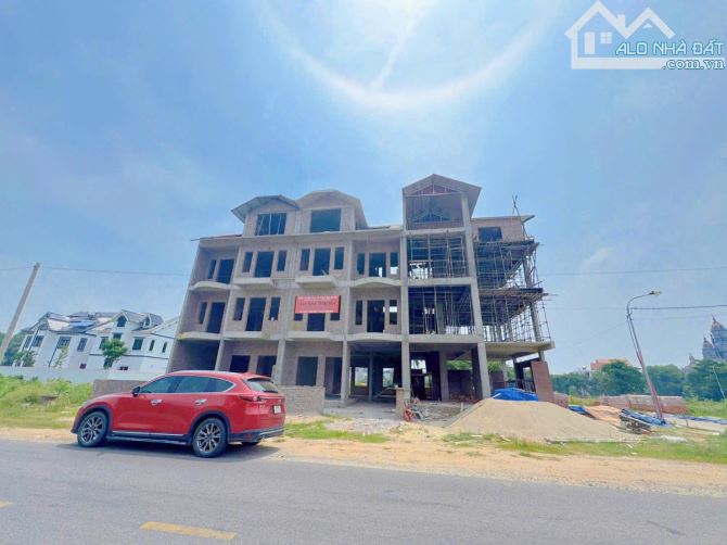 Bán shophouse mặt Quốc lộ 35 – Chi Đông, Mê Linh,160m², 4 tầng, mặt tiền 8m,  chỉ 82tr/m - 2