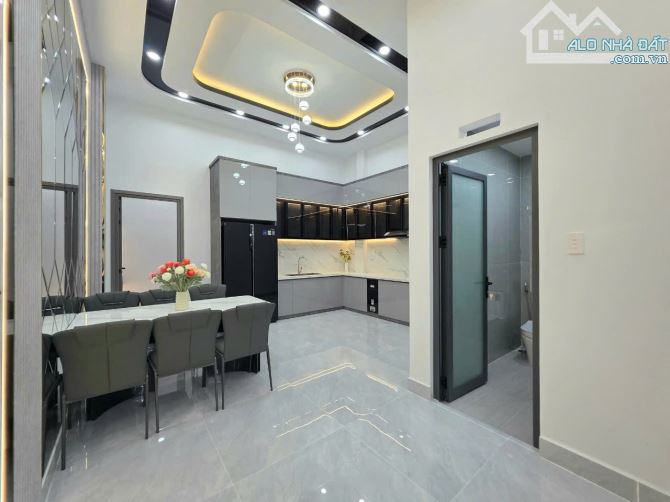 Bán nhà phố Cao cấp Full nội thất Huỳnh Tấn Phát, Nhà Bè, Dt 5x18m. Giá 8,39 tỷ - 2