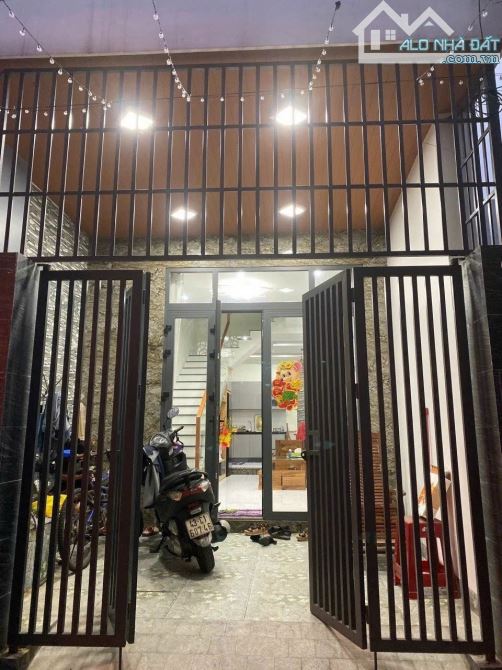 nhĩnh 5 tỷ sở hữu nhà 3 tầng kiệt ô tô Núi Thành , Hải Châu, Đà - 2