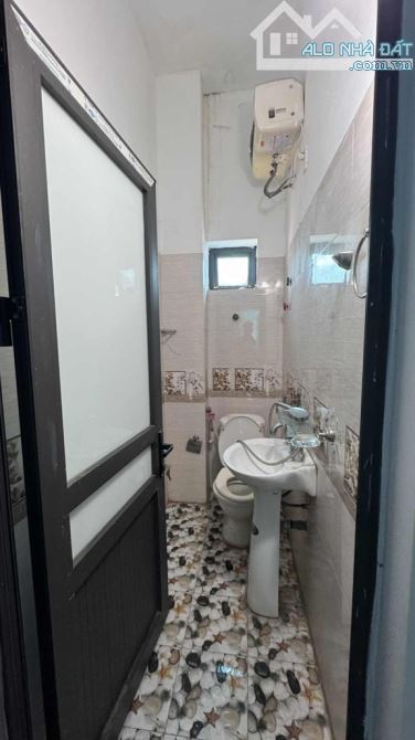 BÁN ĐẤT TẶNG NHÀ 2 TẦNG - SÁT KHU CN 3 - CÁCH KHU CN NỘI BÀI 1KM - CÁCH SÂN BAY NỘI BÀI 1K - 2