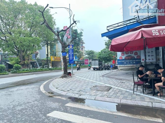 BÁN BIỆT THỰ KHỦNG  VƯỜN ĐÀO 231M2, MT 15M - TT QUẬN TÂY HỒ - XUNG QUANH TOÀN QUAN CHỨC - 2