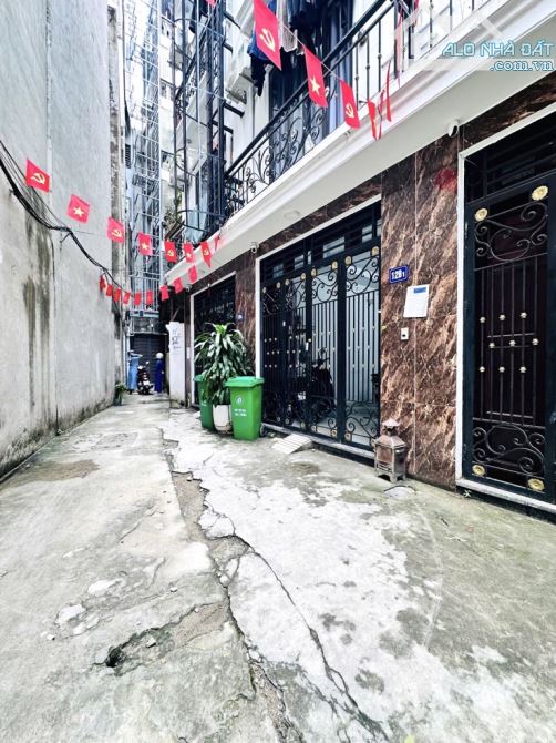 CCMN TRUNG TÂM CẦU GIẤY - NGÕ NÔNG - 9 P. KHÉP KÍN - 50M RA Ô TÔ_5 TẦNG- 50M2-14,4 TỶ. - 2