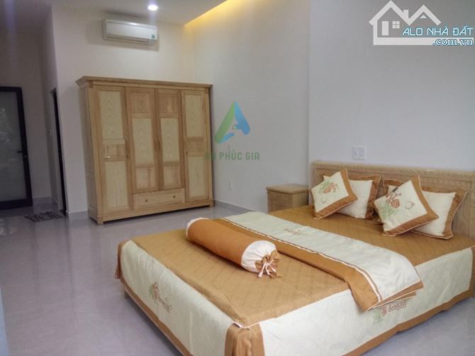 CHO THUÊ NHÀ NGUYÊN CĂN MẶT TIỀN ĐƯỜNG LÊ VĂN TÂM - 90 M² - 5 PN - GIÁ 20 TRIỆU - 2