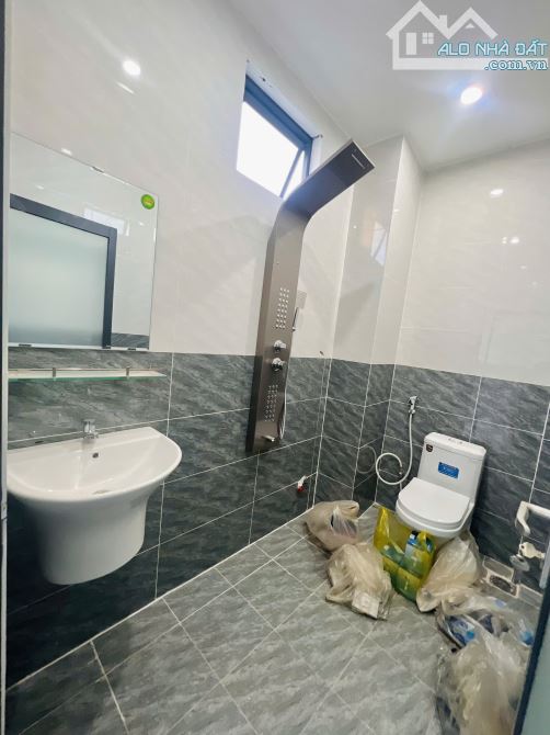 NHÀ LẦU SỔ RIÊNG THỔ CƯ CHỈ 699 TRIỆU DỌN VÔ Ở NGAY - 2