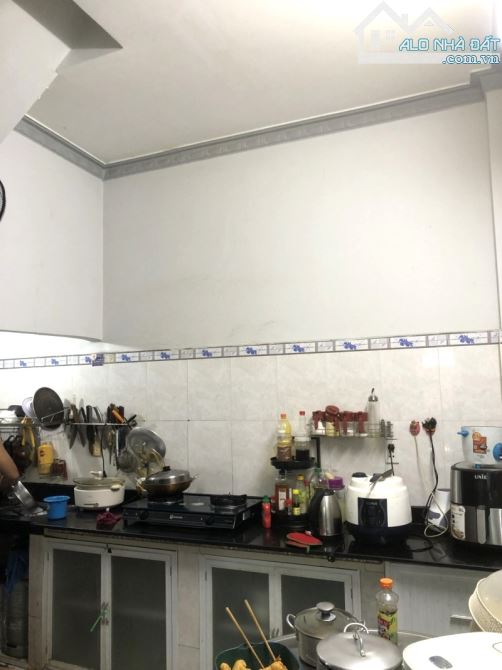 NHÀ TÂY THẠNH GẦN ĐH CÔNG THƯƠNG- ĐÚC THẬT 2 TẦNG 52M2(4.1x12.5)- HẺM XE HƠI. CHỈ HƠN 5 TỶ - 2