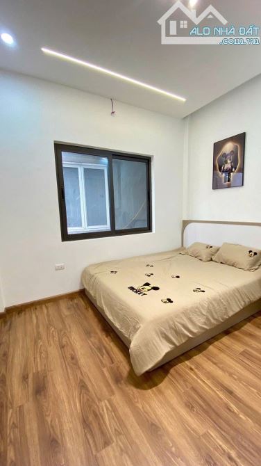 Bán nhà Xuân La, 35m2 nhỉnh 8 tỷ, dân xây mới, ngõ thông, gần ô tô, full nội thất sang xịn - 2