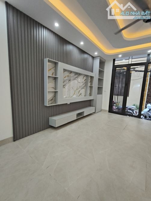 Cuối đường Bà Triệu 45m 5 tầng thang máy, lô góc, ô tô 4 chỗ chỉ 8.3 tỷ - 2