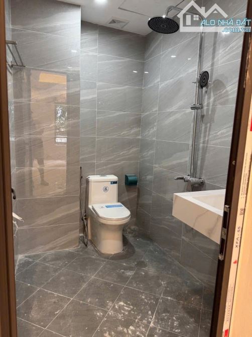 BÁN NHÀ PHỐ GIA QUẤT LONG BIÊN 6.2 TỶ 35m 5 TẦNG KINH DOANH Ô TÔ GẦN PHỐ NGỌC LÂM - 2