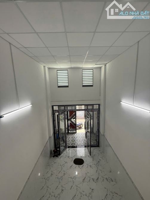 Giá nhỏ nhưng nhà KHÔNG nhỏ - Hơn 40m2 đất - Cách Tân Hoà Đông chỉ 5 phút - 2